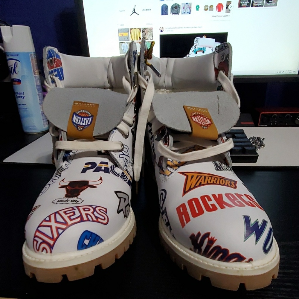 COPY - TIMBERLANDxMITCHELL & NESS X NBA Premium 6… - Picture 3 of 6